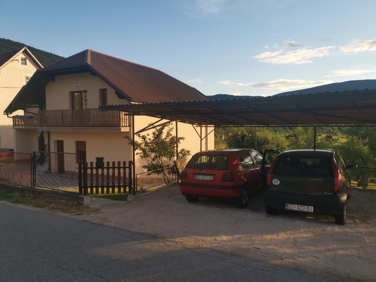 Apartman Nika Otocac Luaran gambar