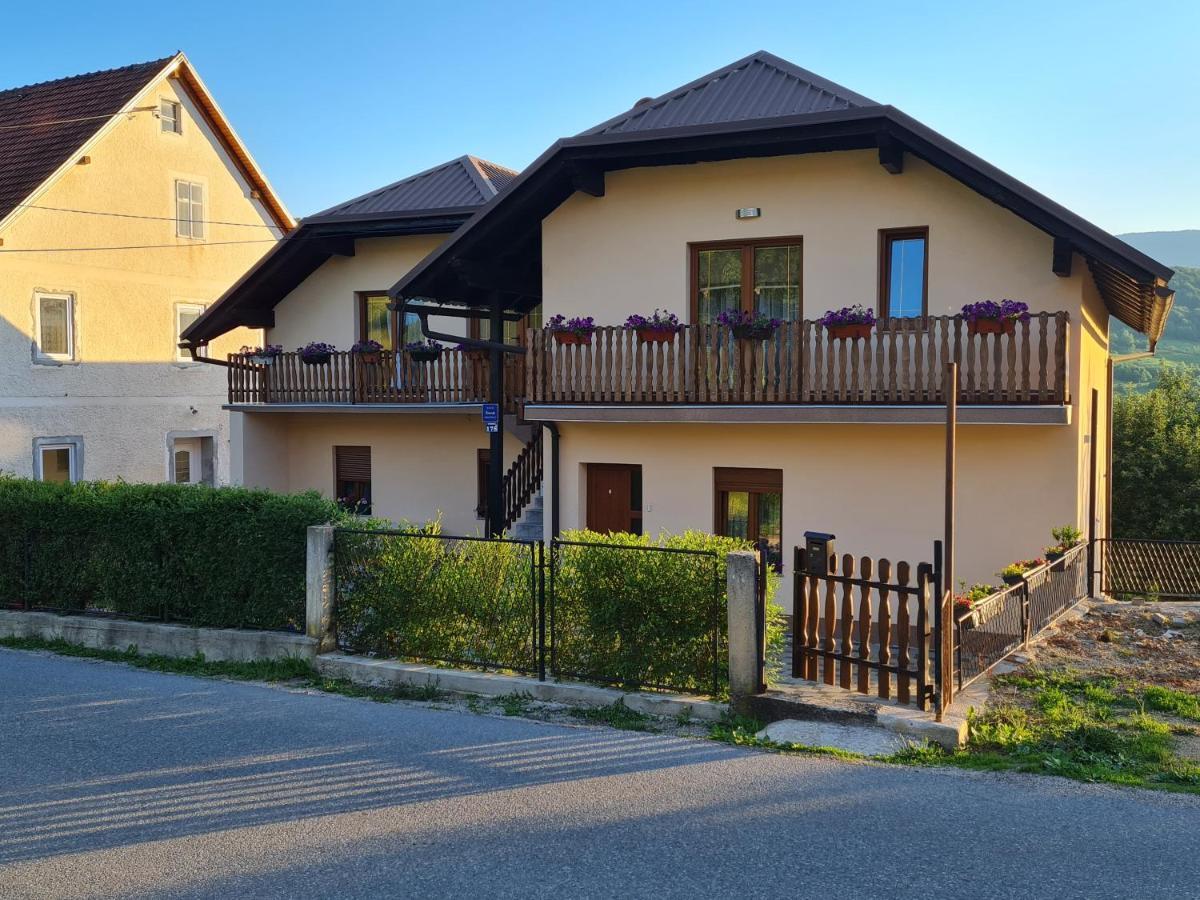 Apartman Nika Otocac Luaran gambar
