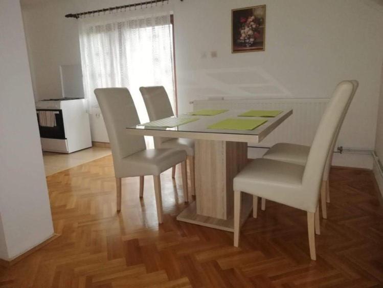 Apartman Nika Otocac Luaran gambar
